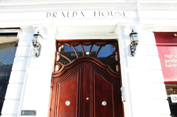 Crendon House Boutique Hotel High Wycombe Buckinghamshire Ngoại thất bức ảnh